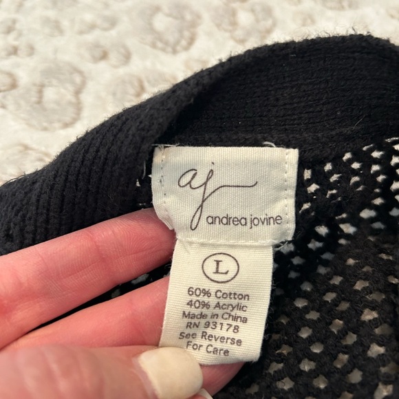 Women’s Size Large Netted Cardigan - Picture 5 of 6